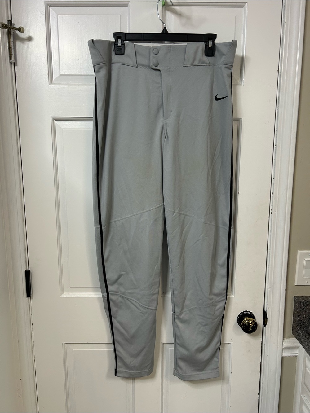 Nike Men’s Light Gray Baseball Joggers with Black Side Trim
